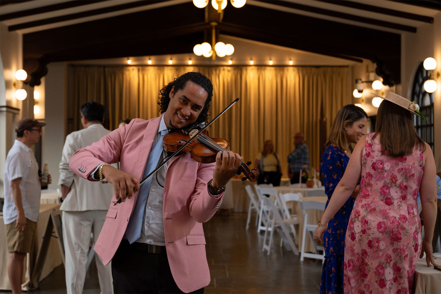 violinist-1500x1000