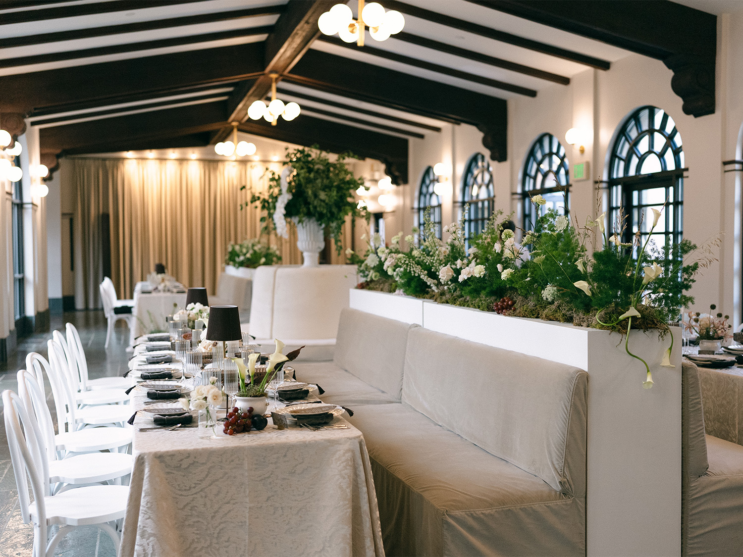 Atrium-Garden-reception-table-1500x1125